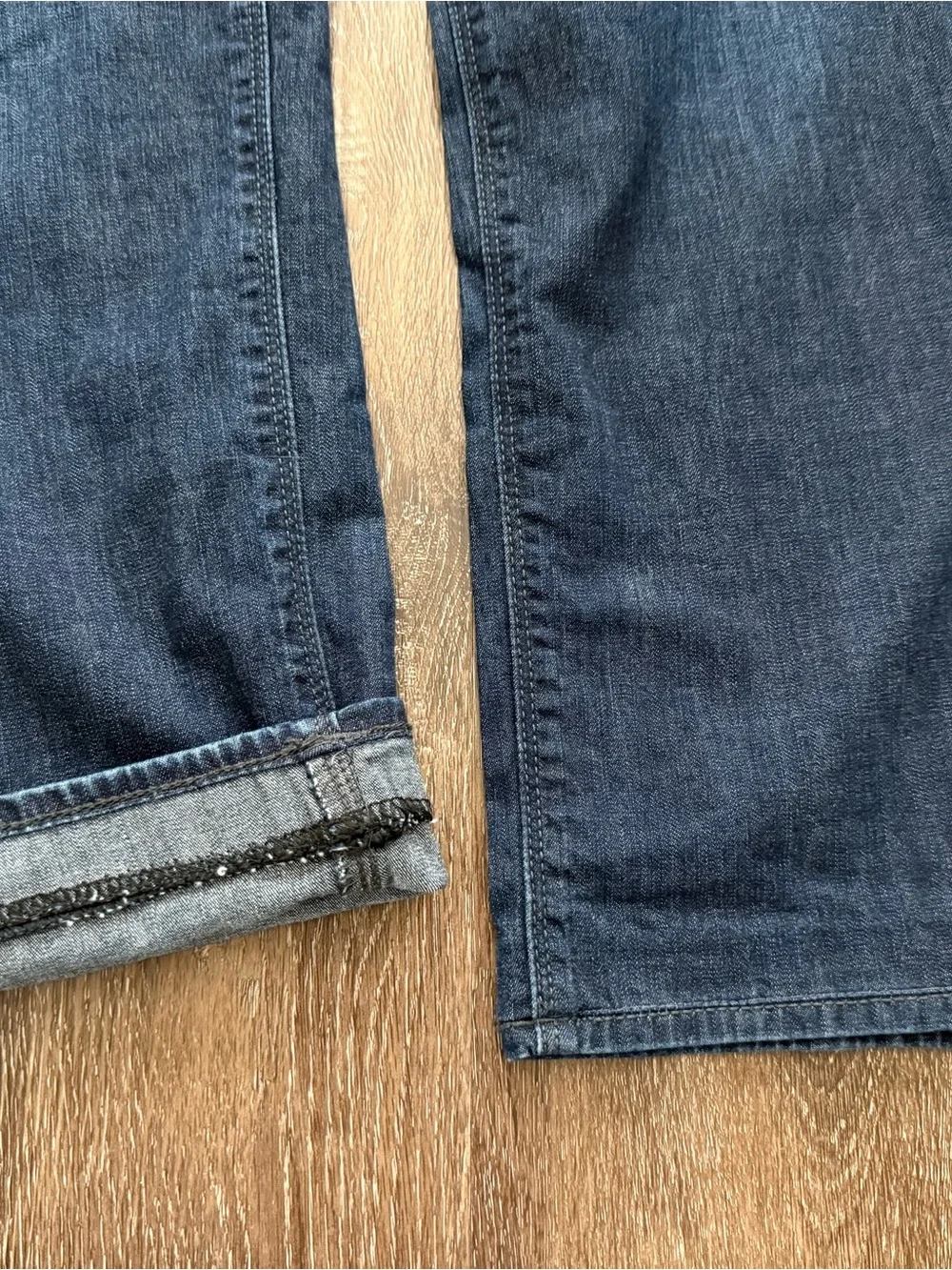 Hugo Boss Men's Indigo Straight-Leg Lightweight Jeans size 30